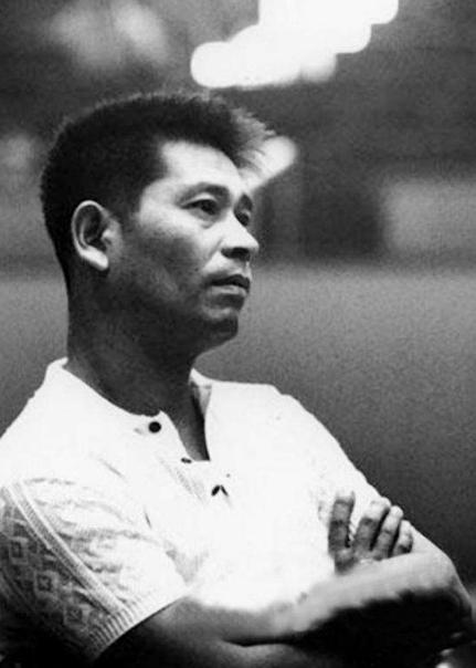 1965年，周总理邀请一名日本人访华，没想到从此改变中国女排命运