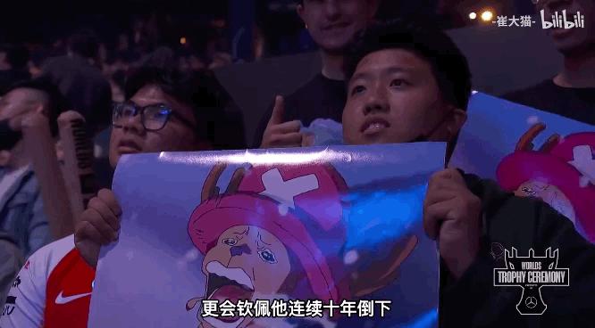 深夜看哭的故事,一些让人看哭的故事