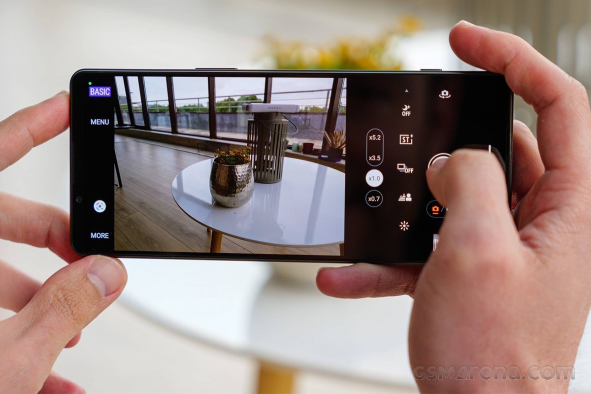 8999元的索尼XPERIA1V拍照表现如何？搭载最强CMOS，追平三星旗舰