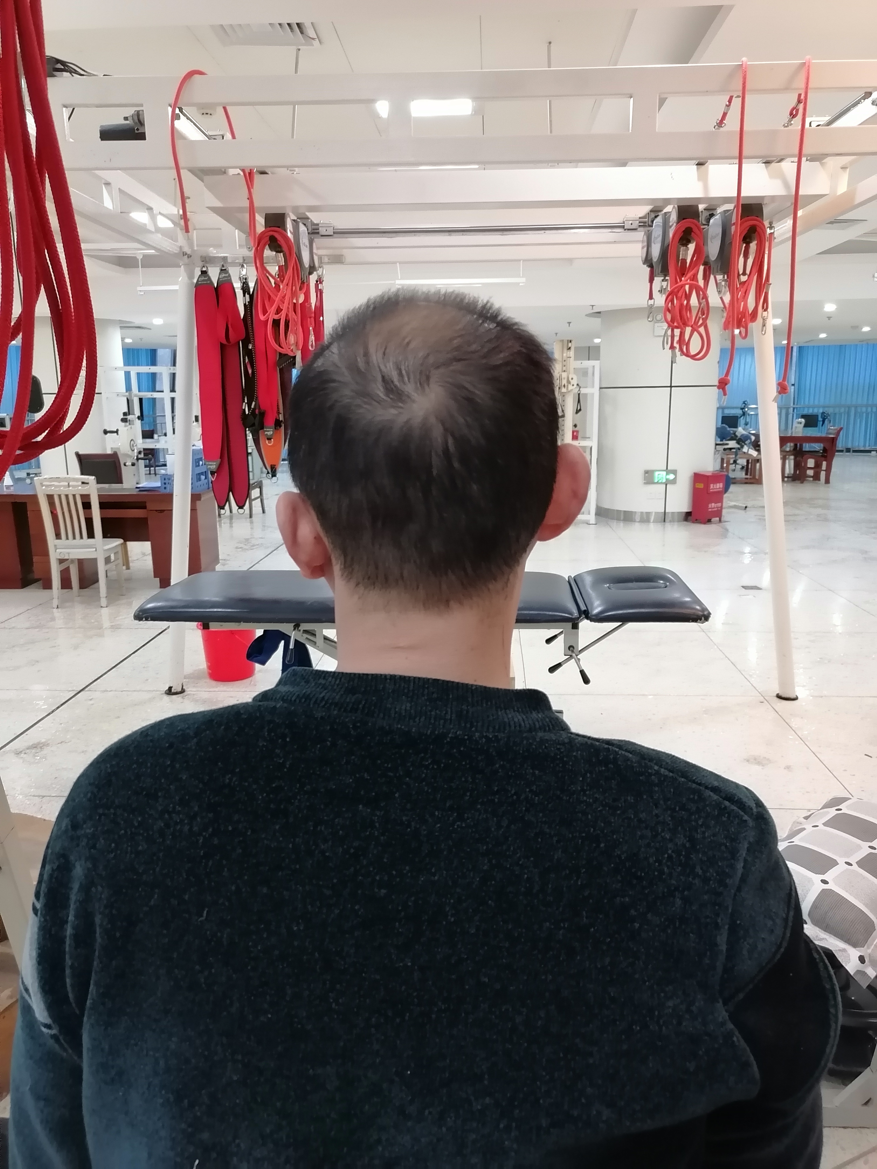 扭脖子的危害有多可怕,随便扭脖子危不危险