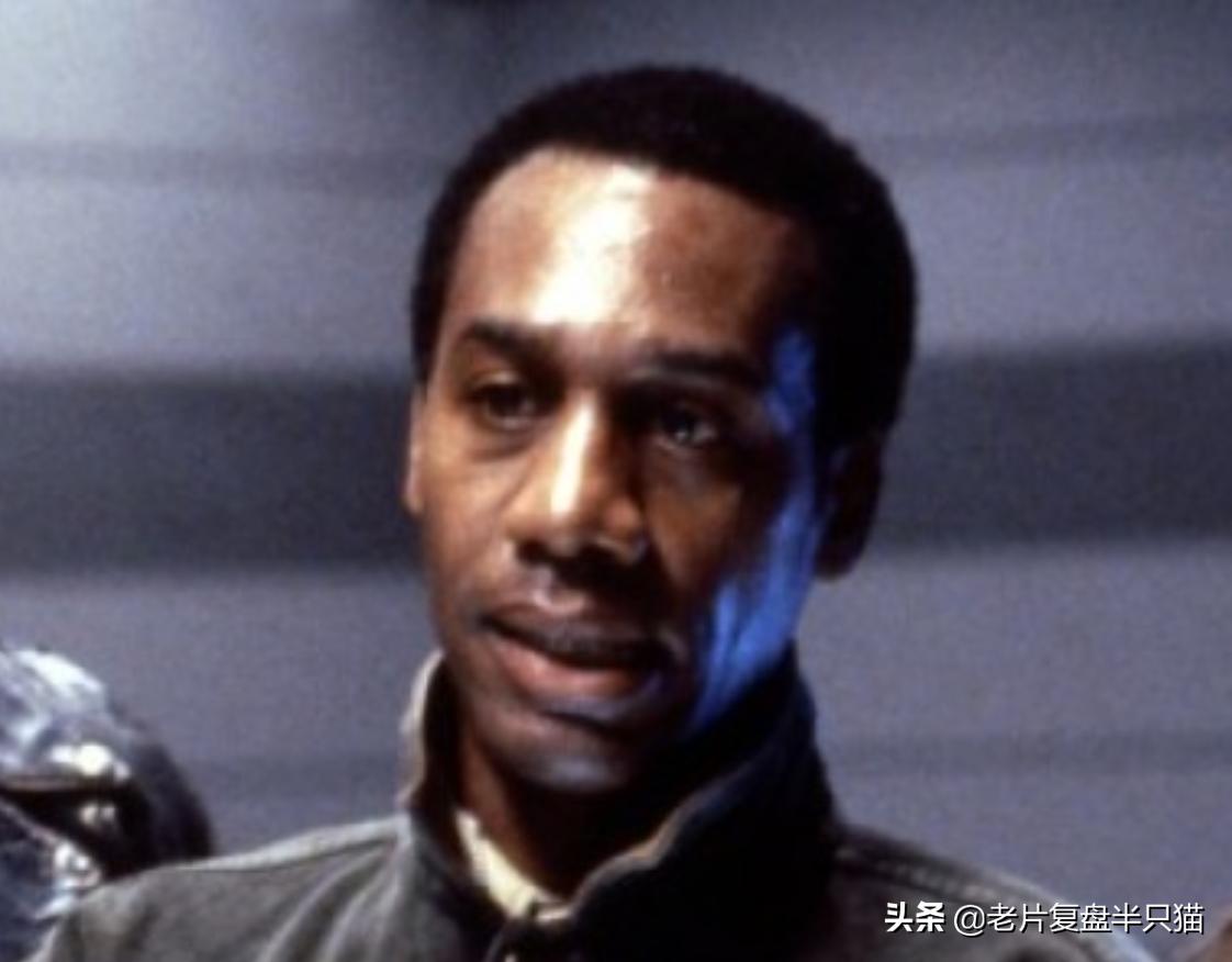 钢铁侠和蝙蝠侠后期谁更强,钢铁侠为什么注定打不过蝙蝠侠