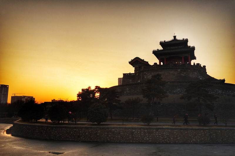 青龙黄龙白龙是什么仙,青龙白龙赤焰龙玄龙出处