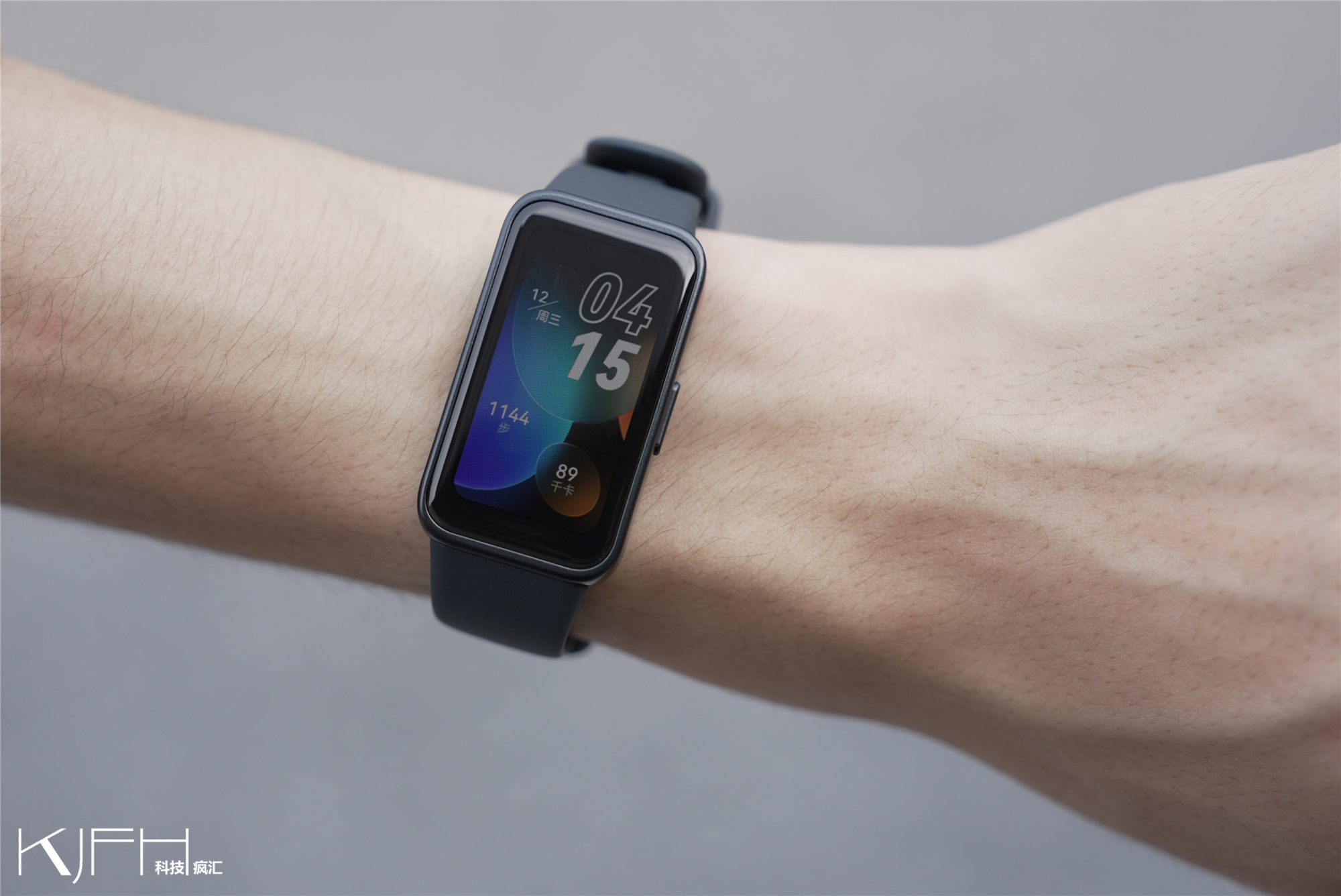 华为手环8续航时间实测,华为手环8pro和红米手表3