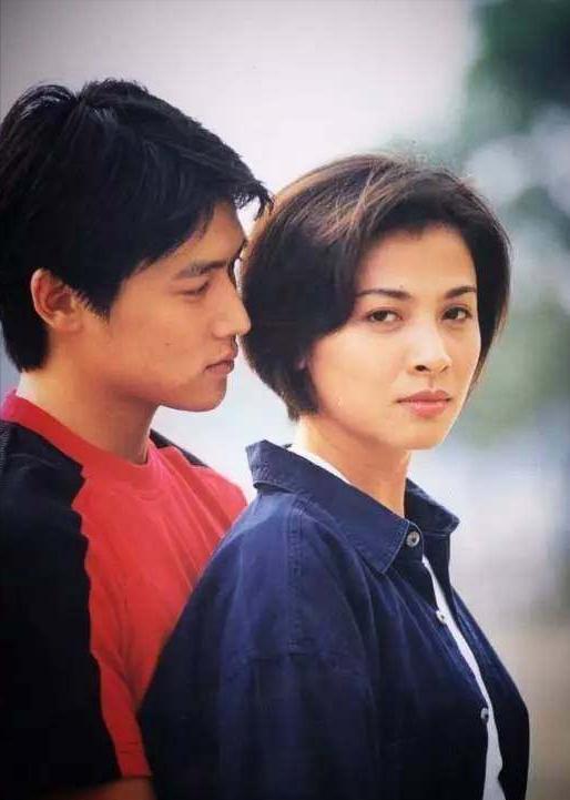 8大“海岩女郎”现状：有人幸福美满，有人嫁伪豪门老公负债过亿