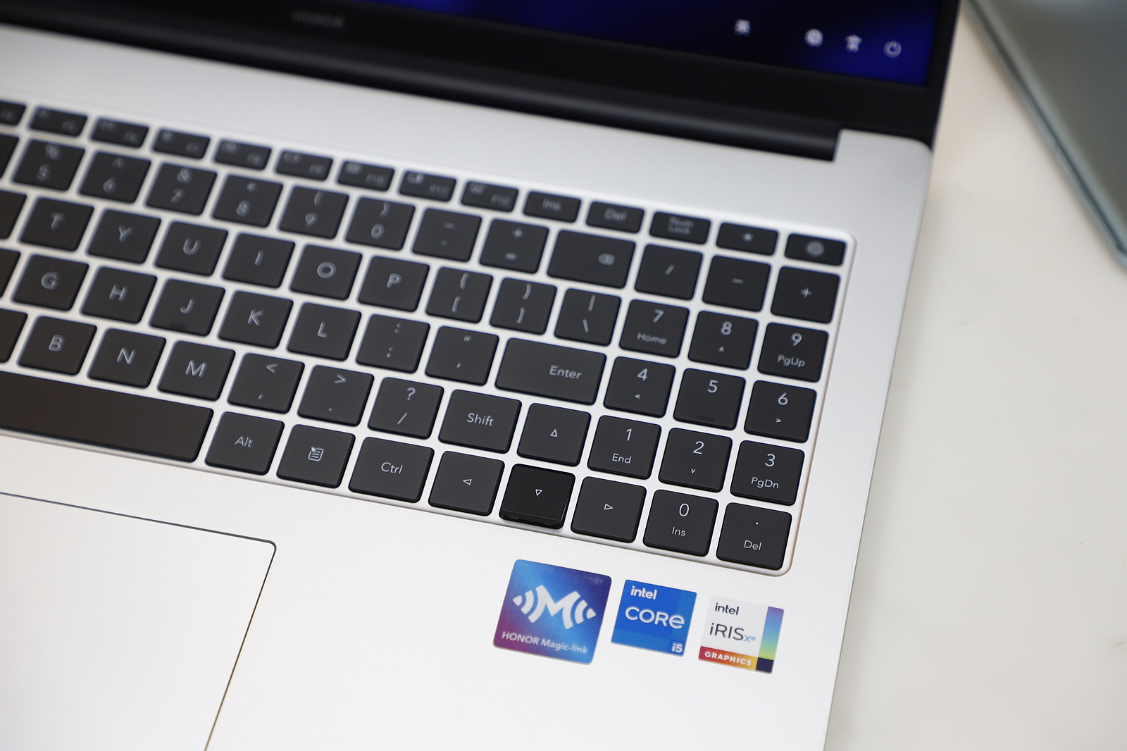 荣耀magicbook16pro体验85w满血144hz,荣耀magicbook16pro与小新pro16