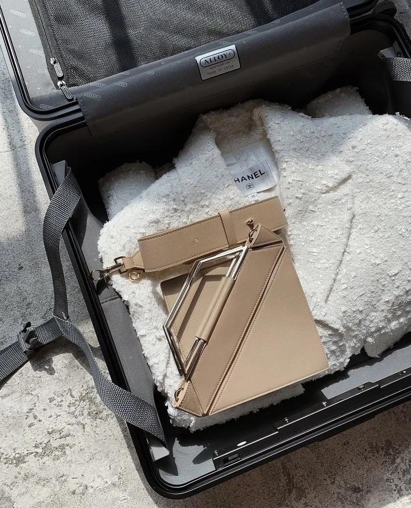 值得购买的入门轻奢包包,推荐性价比高的轻奢品牌包包