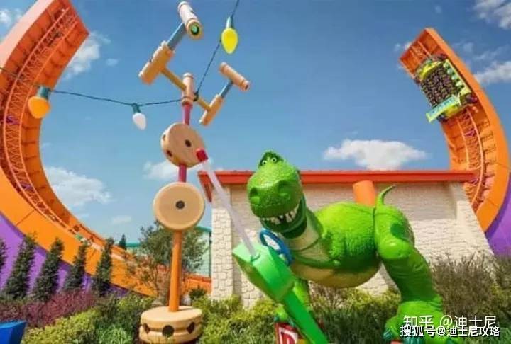 夏天少晒太阳，2023上海迪士尼详细攻略带娃、情侣、家庭出游必看