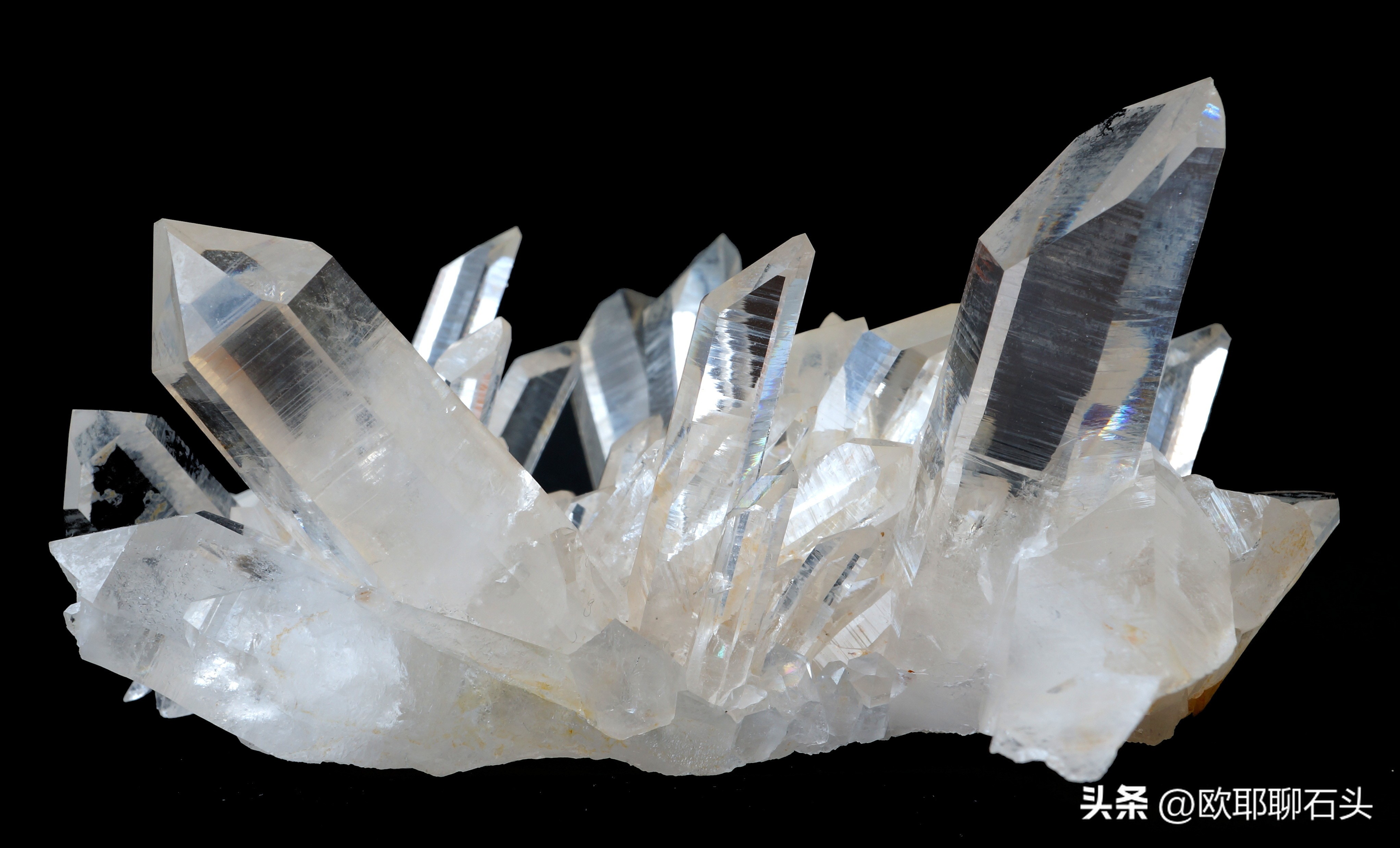 玉和玛瑙水晶宝石都有什么区别,玉髓水晶玛瑙翡翠的区别