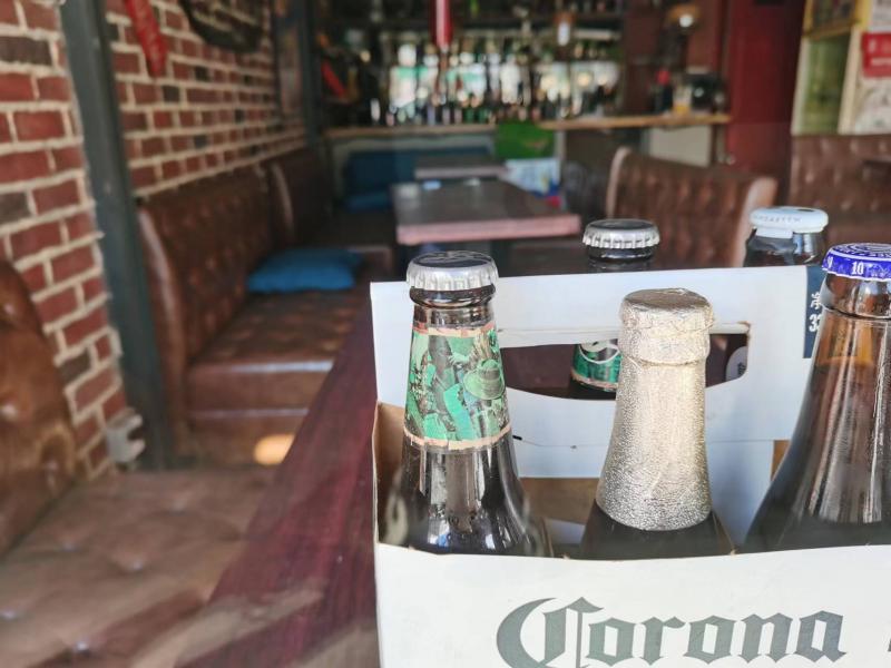 三里屯酒吧一条街看回放,三里屯酒吧一条街视频