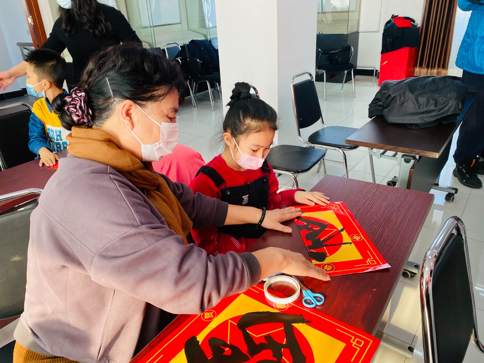 春节变废为宝创意灯笼,美术课正月十五闹元宵灯笼怎么做