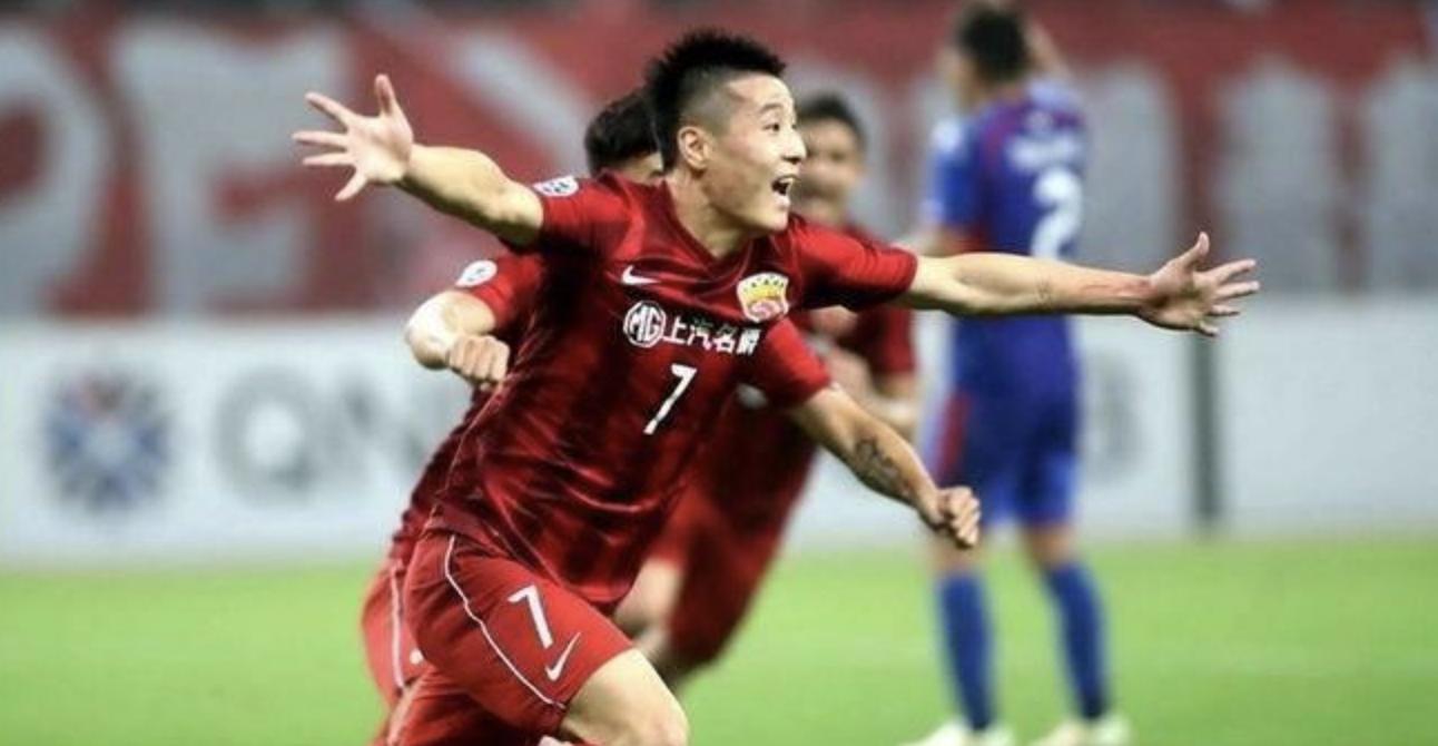 国足应大洗牌！5大核心老将离场，扶正新星才能进步