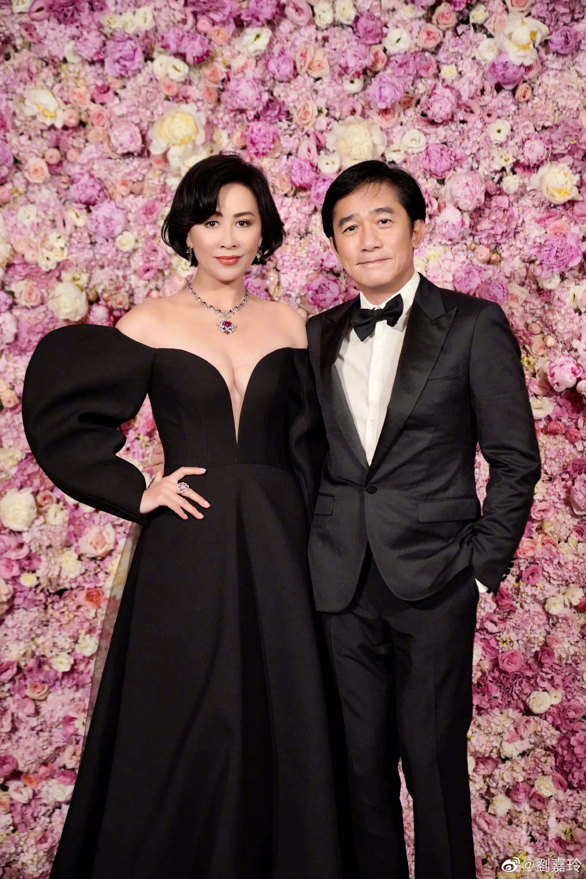 42岁胡杏儿三胎月底出生,胡杏儿41岁近照曝光