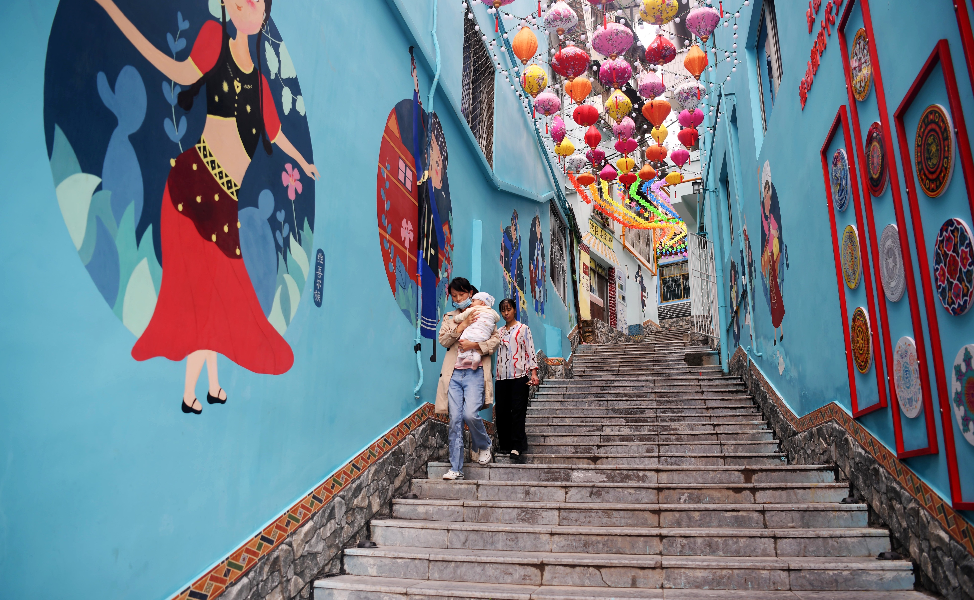 四川广元朝天这条街巷整治出了“民族风”