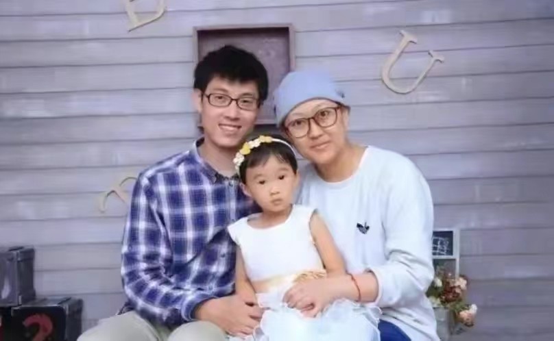 上海女博士花15万赴美抗癌病逝，一年后丈夫再恋爱，被网友痛骂