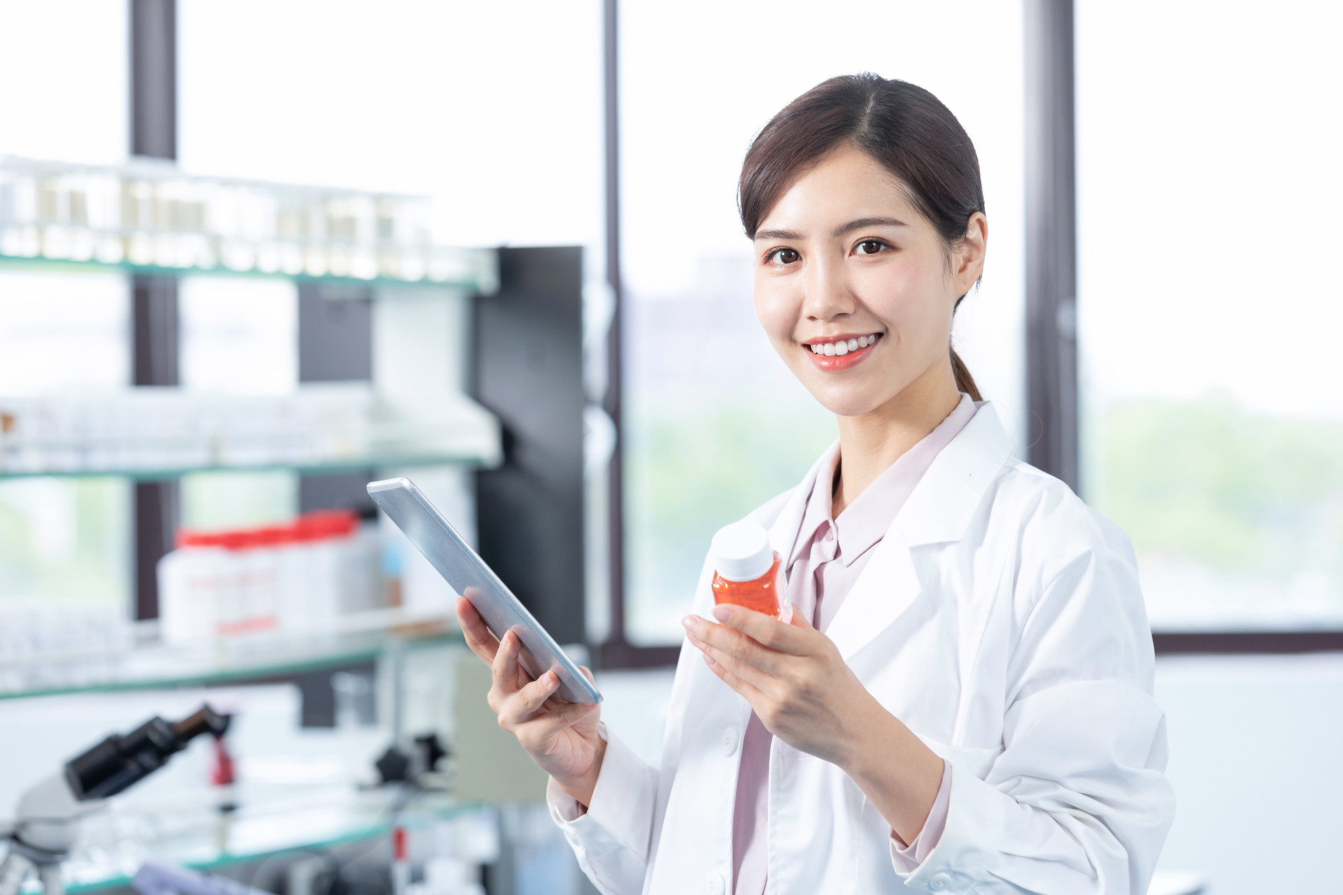 去药店买维生素b6要多少钱,去药店买两块钱维生素c