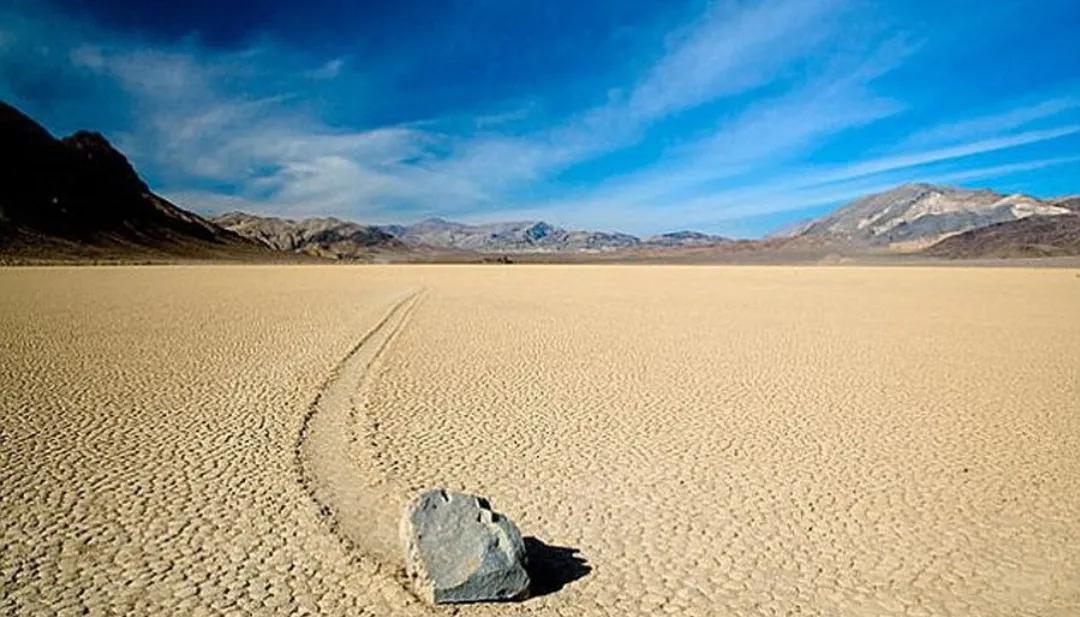 超自然未解之谜：诡异的死亡谷“漂移石”