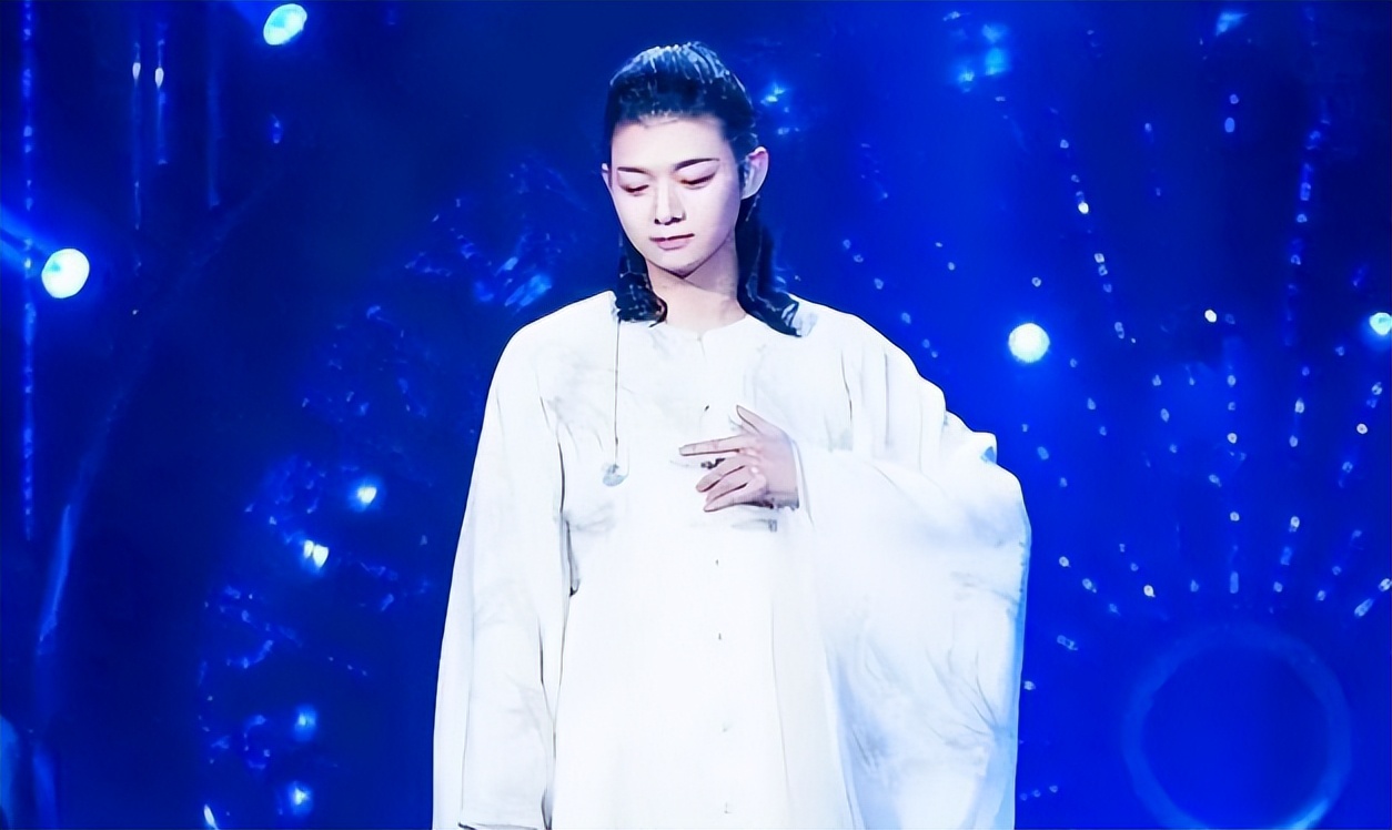 女贪财男好色，锒铛入狱与声名狼藉，霍尊与陈露走到今天真活该