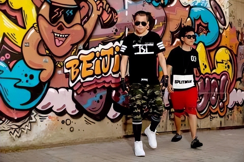 明星穿的潮牌有哪些,明星潮牌真的值得购买吗