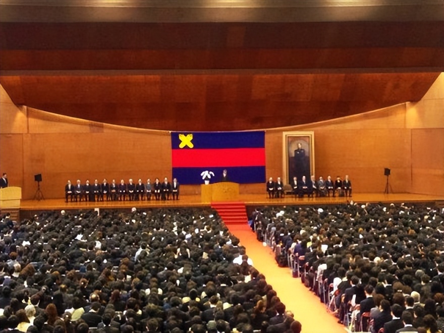 鏃ユ湰搴嗗簲涔夊【澶у瀛﹁垂,搴嗗簲涔夊【澶у鏃ユ湰鎺掑悕