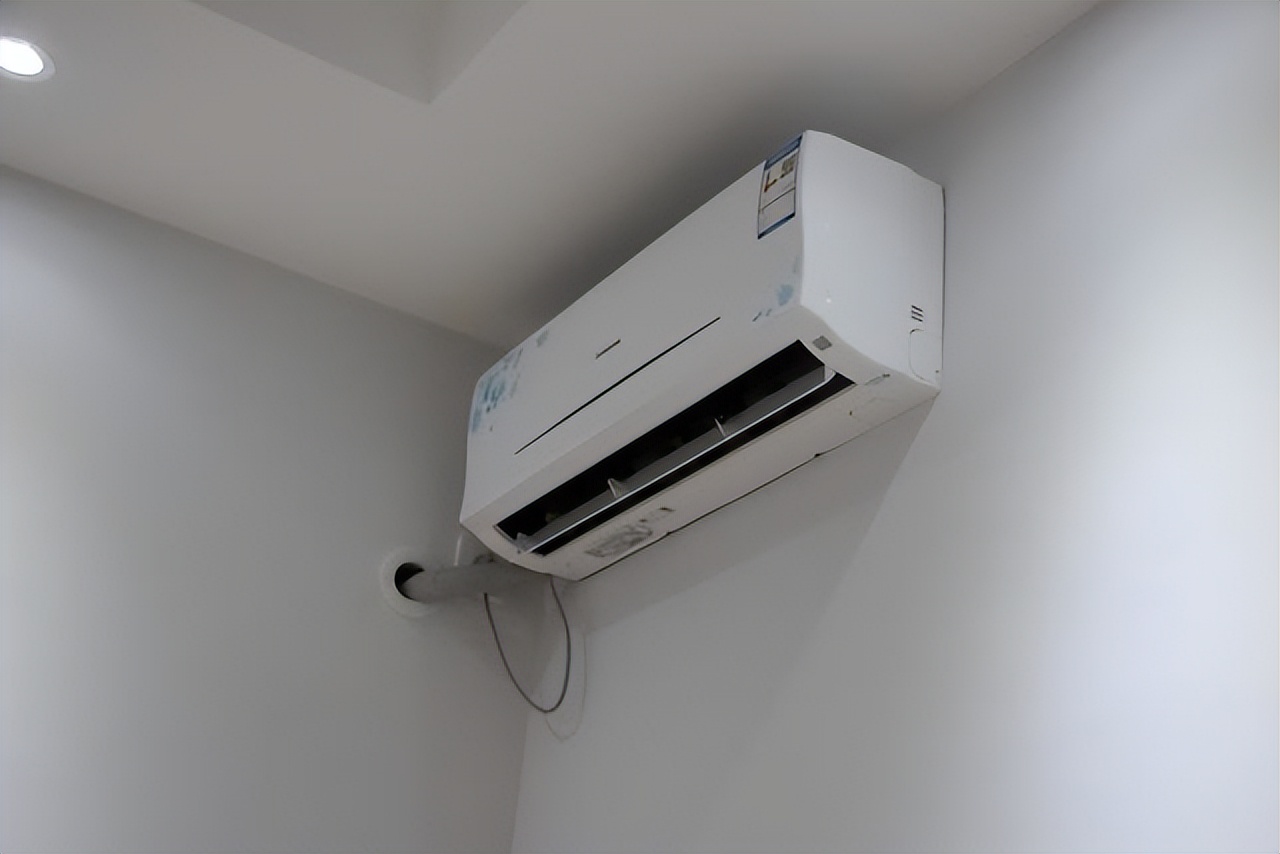 空调启动耗费的电量,格力1.5匹空调一小时耗费多少度电