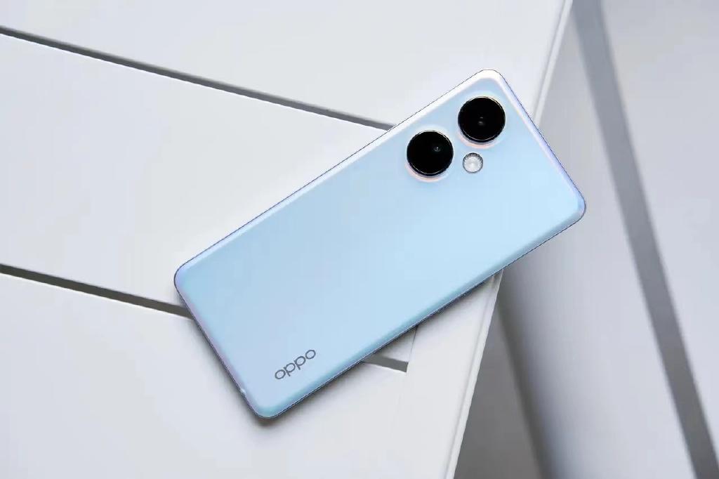 “O粉”换机攻略，1500-2500价位选这两款，流畅用四年无压力