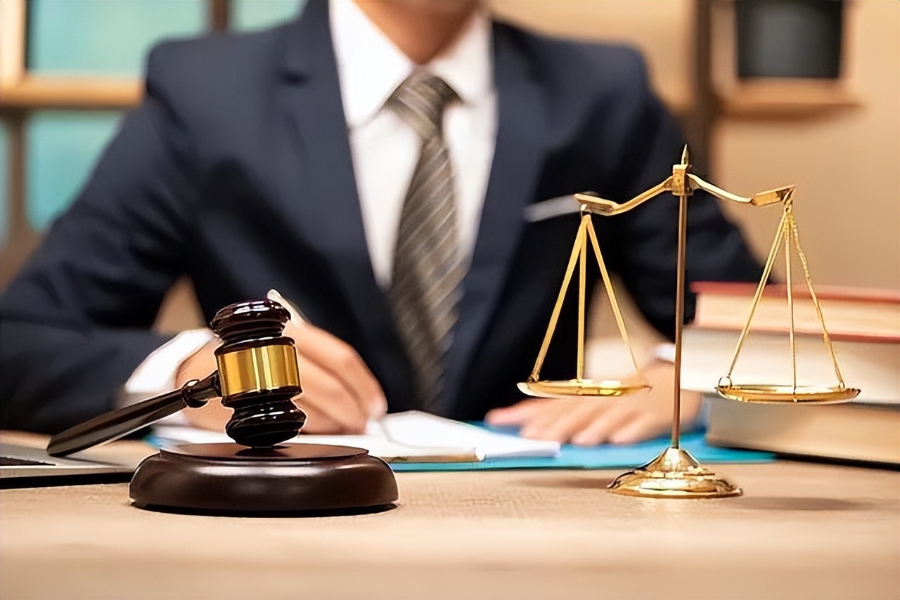 美国女教师侵害12岁学生,美国女教师侵害17岁学生