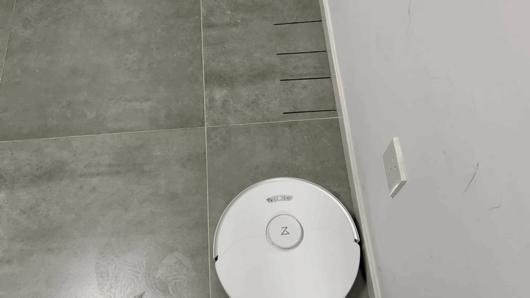 扫地机器人拖地震动和旋转哪种好,机器人旋转拖地和震动拖地