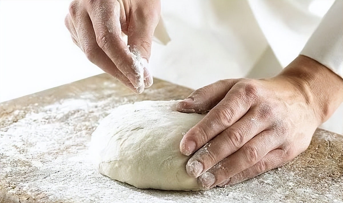 食用碱当盐放了会有事吗,食用碱和盐混合在一起