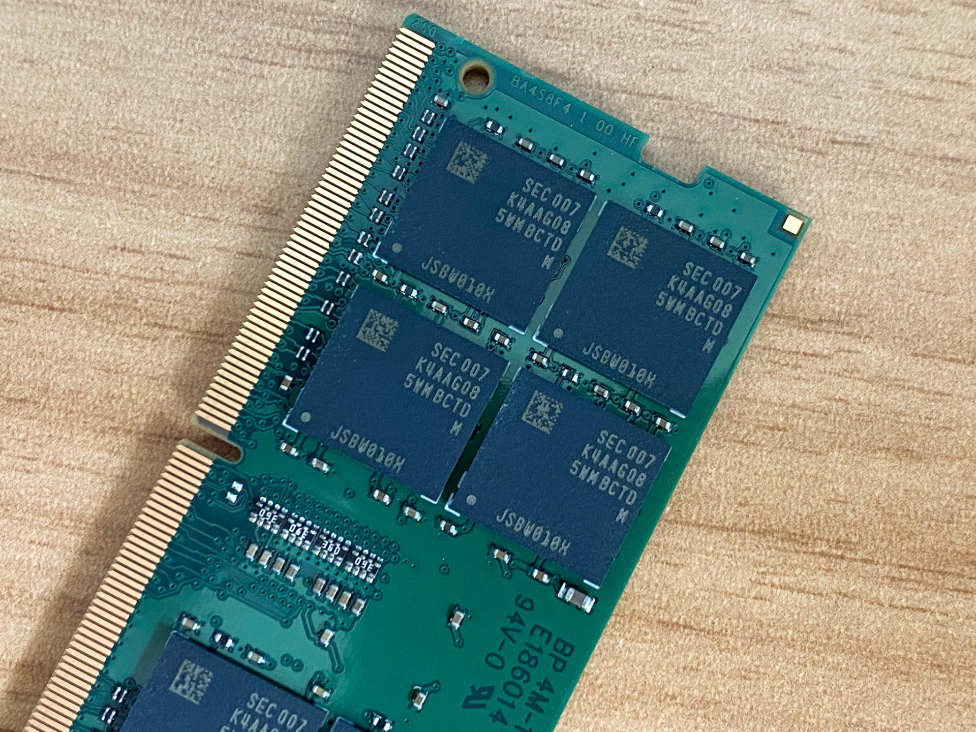 笔记本电脑内存硬盘更换升级,笔记本固态硬盘升级详细教程