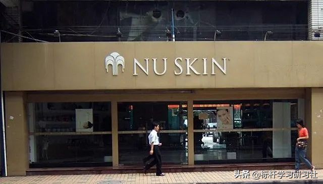 一年捞金170亿!这家比权健还狠的美国公司,为何还在吸血中国人?