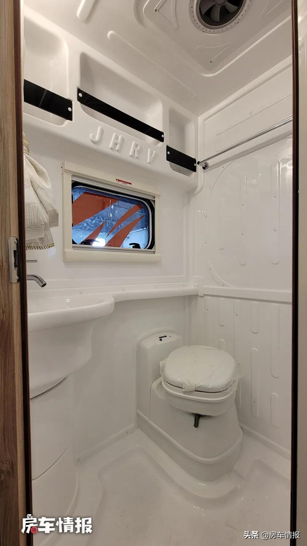 最新款国产六驱重型房车,国产6.5吨房车无拓展