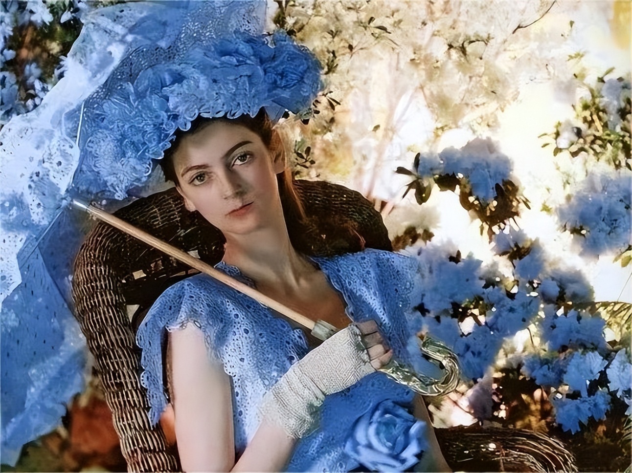 名模卡门20-80岁的成长历程,91岁超模卡门戴尔美了一辈子