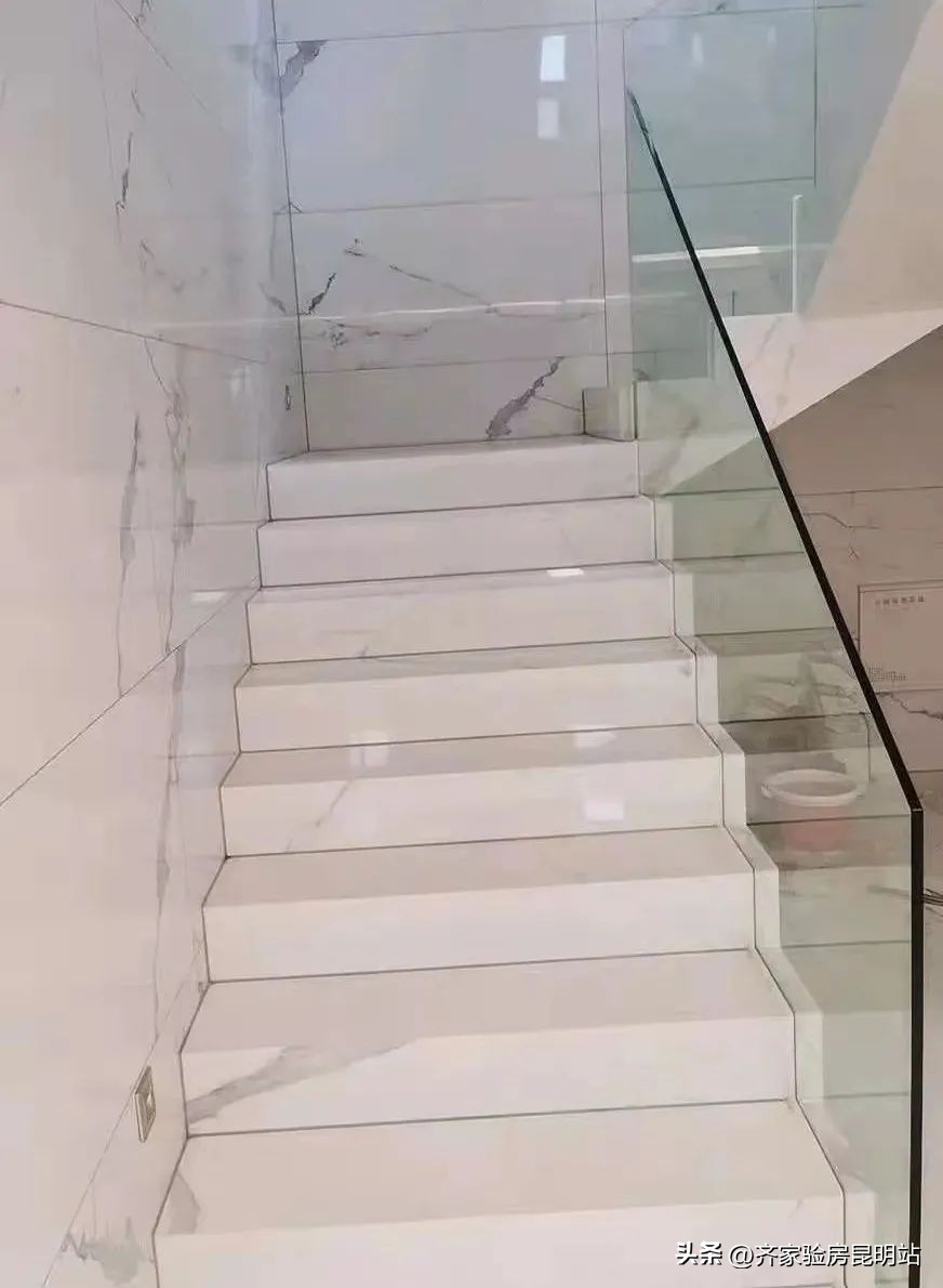 白色瓷砖最佳美缝颜色怎么选,厨房上墙砖美缝颜色怎么选