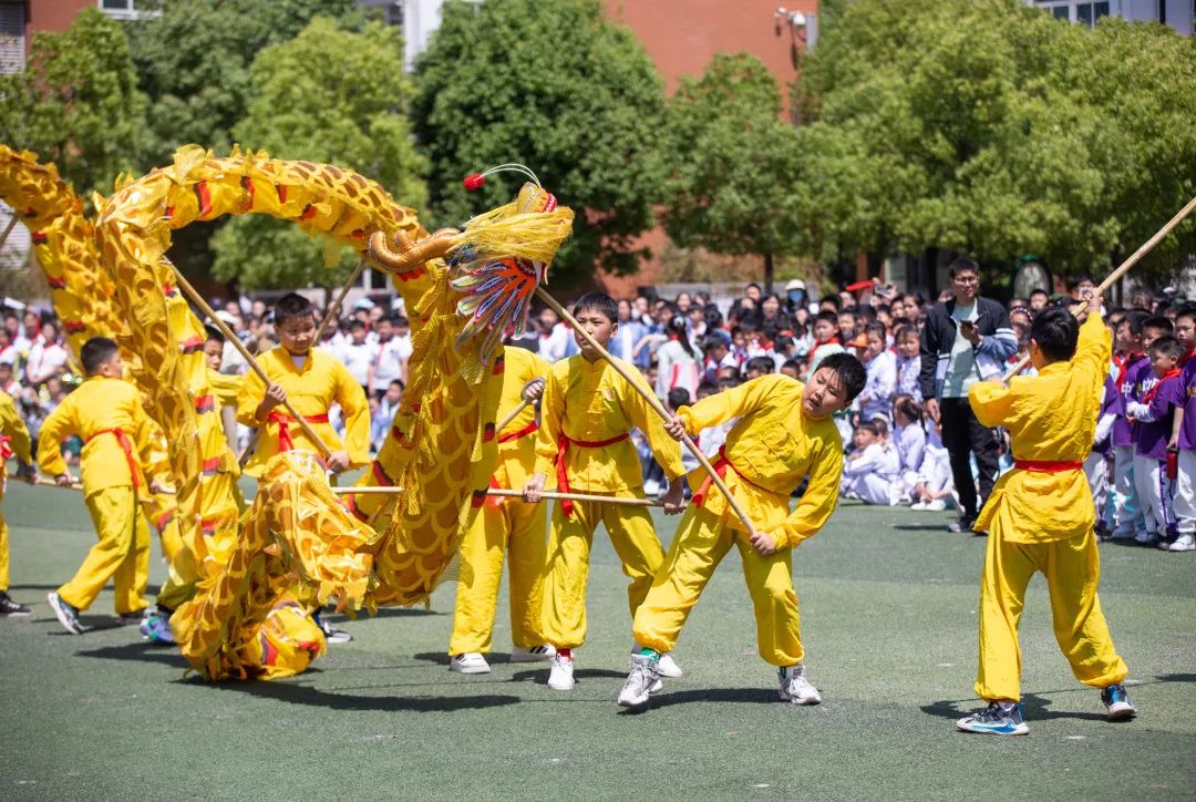 穿汉服的小学生舞蹈,穿汉服表演的六一儿童节舞蹈
