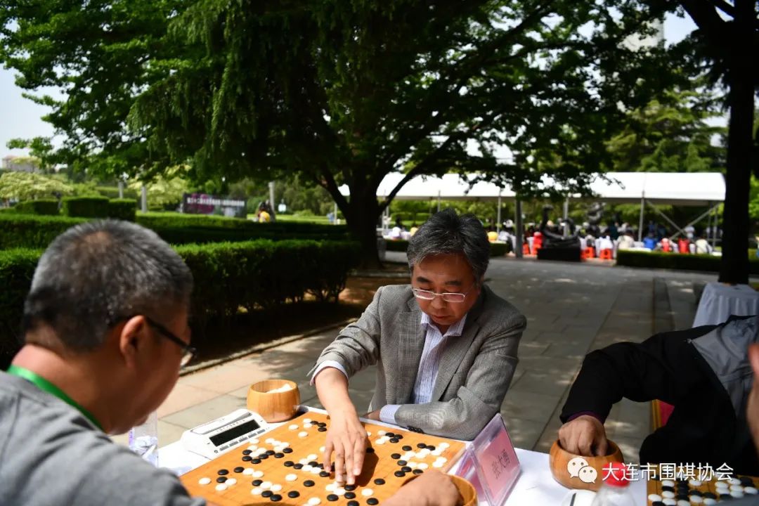 槐香四溢沁入八荒,槐香四溢