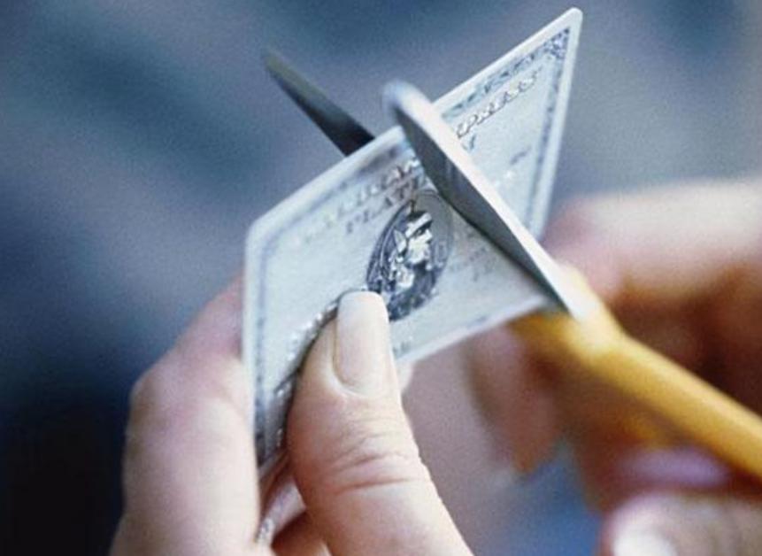 花2万伪造金缕玉衣专家称价值24亿,伪造的金缕玉衣从银行骗贷67亿