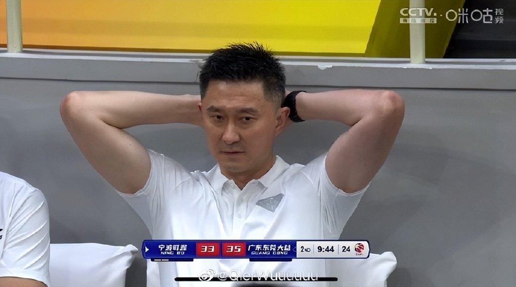 徐杰救球盖帽杜锋反应,马尚徐杰杜润旺