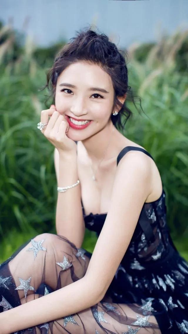 唐艺昕年轻时颜值,唐艺昕惊艳写真大图