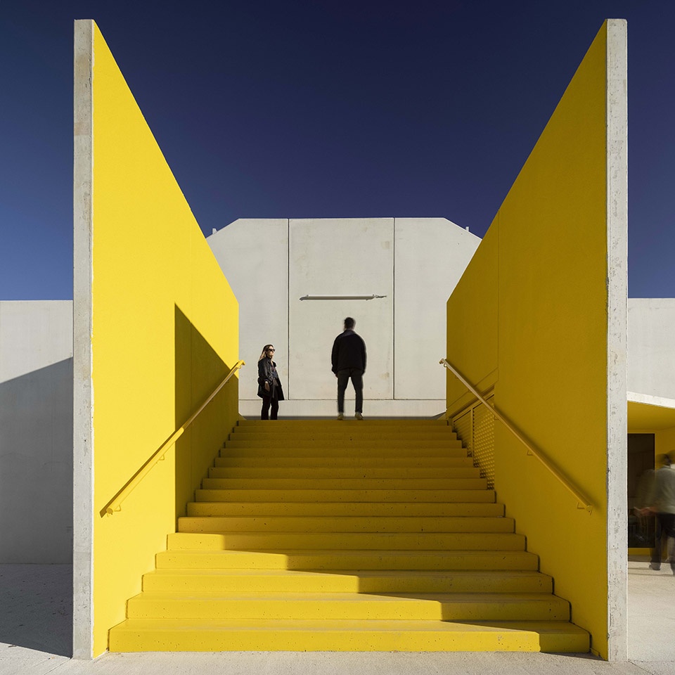 grandstands,grandstanding