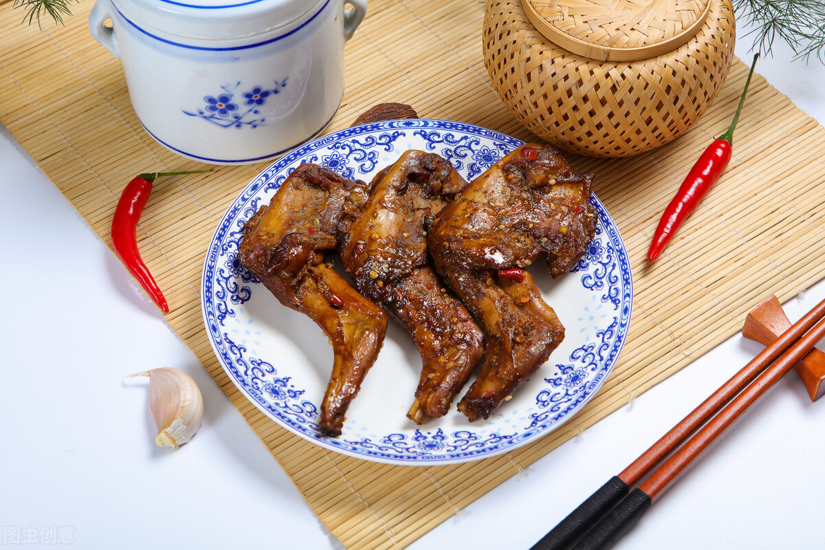 去成都一定要去尝尝最地道的美食,推荐一下成都必吃的美食