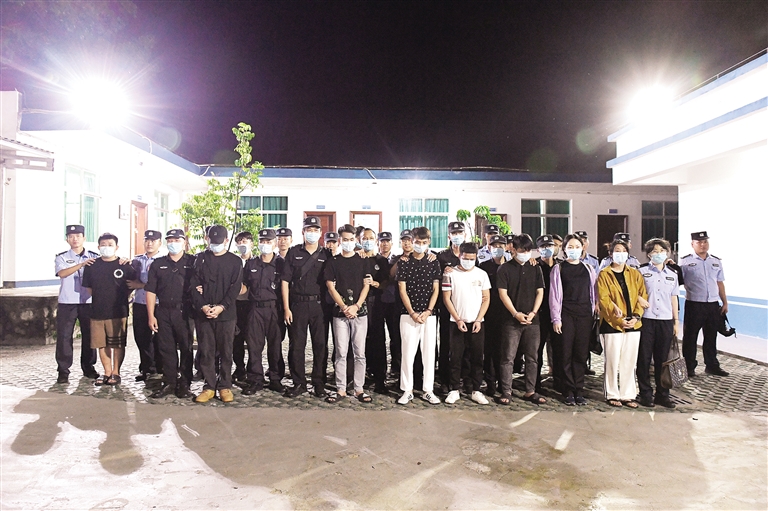 受“高薪”诱惑去老挝被逼实施电诈，集体逃离到大使馆求助终回海南