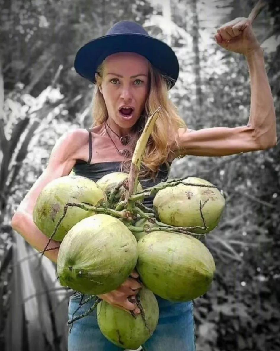 俄罗斯素食主义网红去世,外国女网红素食主义死亡