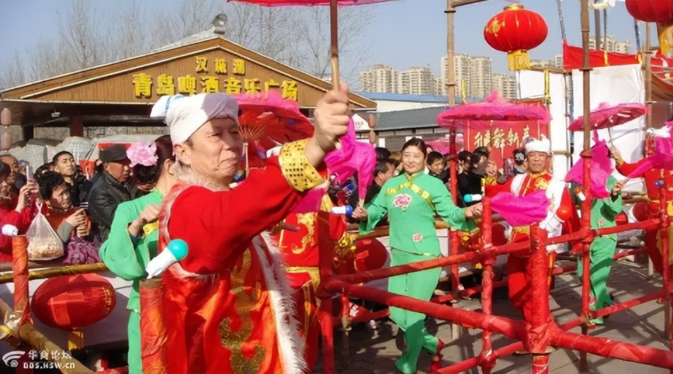 延安传统文化灯笼制作,陕西民间手工木制灯笼