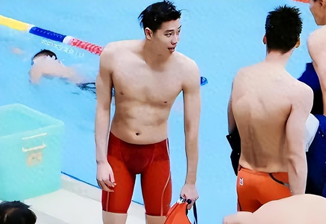 血泪抗争:女运动员赛前“刮毛”、赛后强忍痛扯泳衣