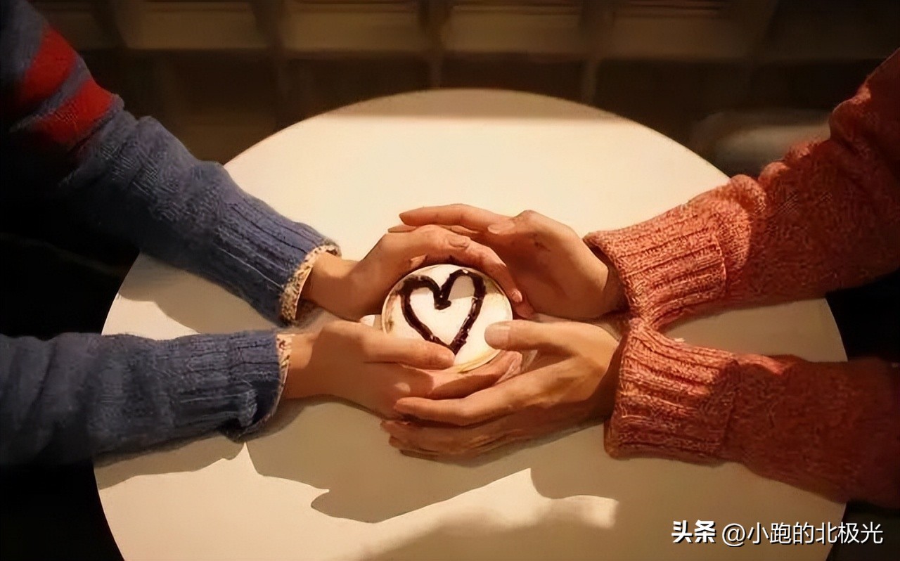 婚姻｜同居小三“种草莓”传抖音秀恩爱，被诉法院仅判丈夫赔偿