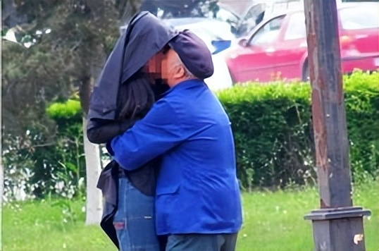 独居老人所面临的困境,80岁独居老人最好的解决方法