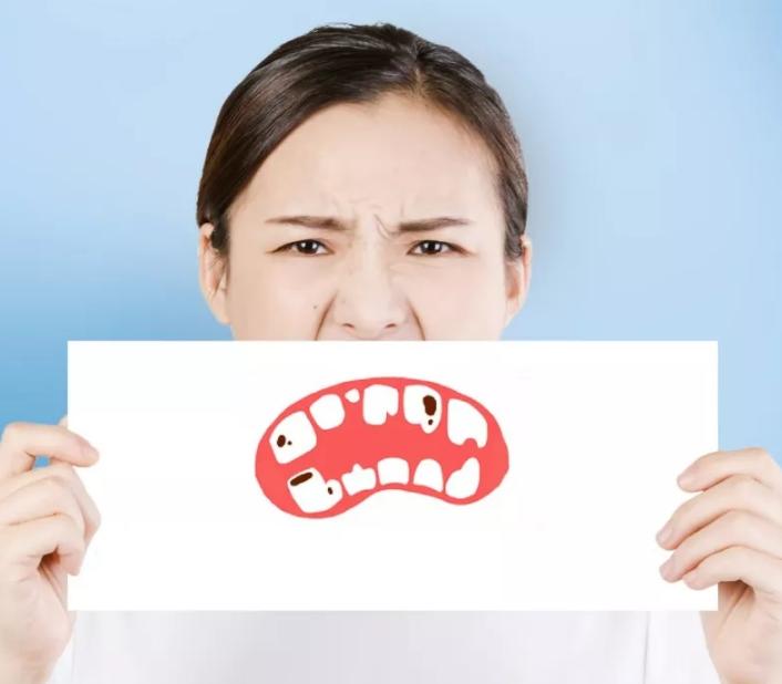 为什么不能刷牙而且嘴里有臭味,一张嘴就有臭味怎么刷牙都没用