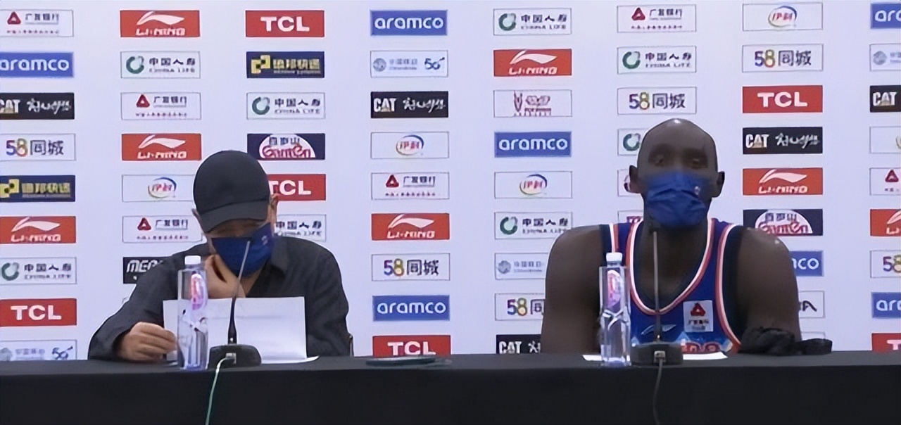 2米18打爆2米29法尔,法尔2米49臂展视频