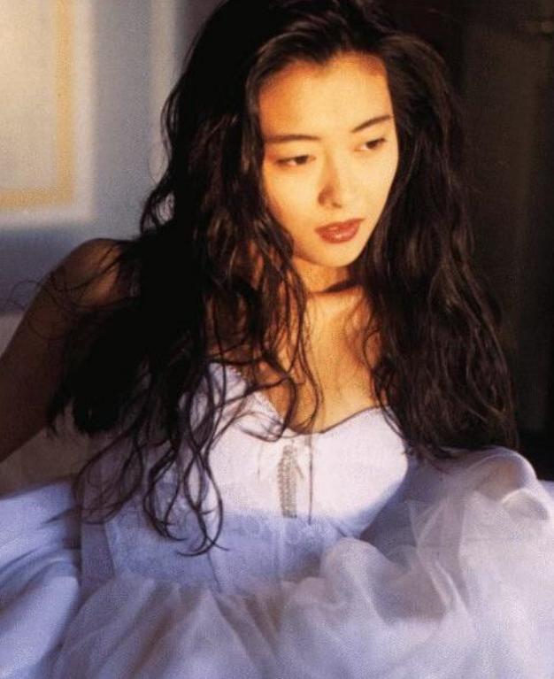 金城武演的初恋电影,金城武雨中的初恋