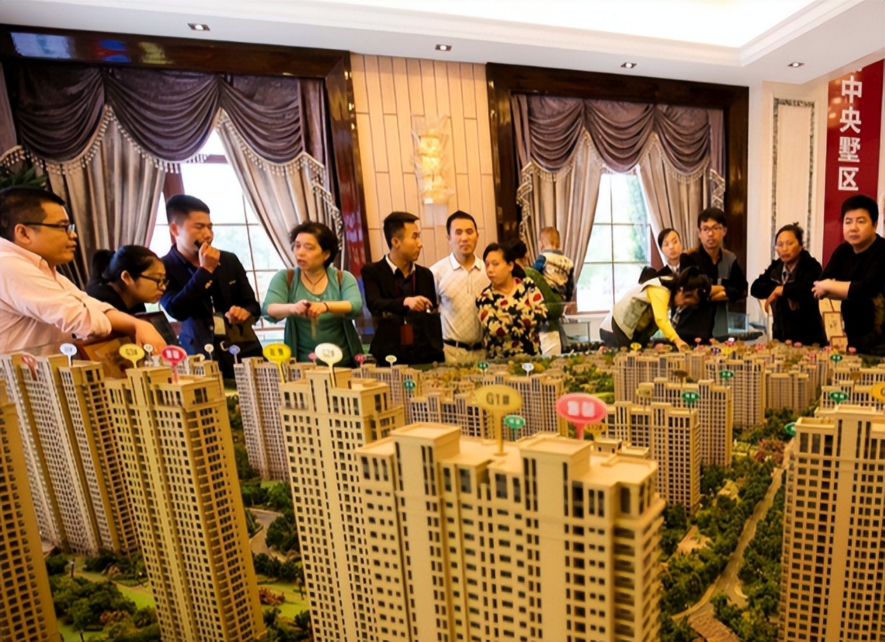 存款大幅下降,存款爆发式增长